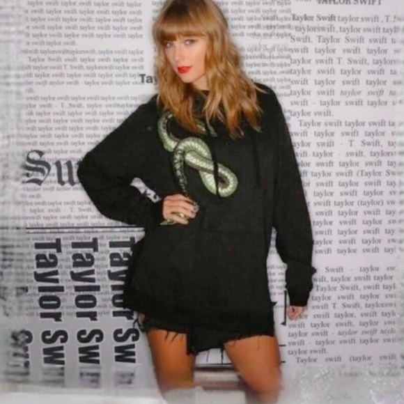 Taylor Swift (and adjacent) Merch - TRADE ONLY - Picture 2 of 10